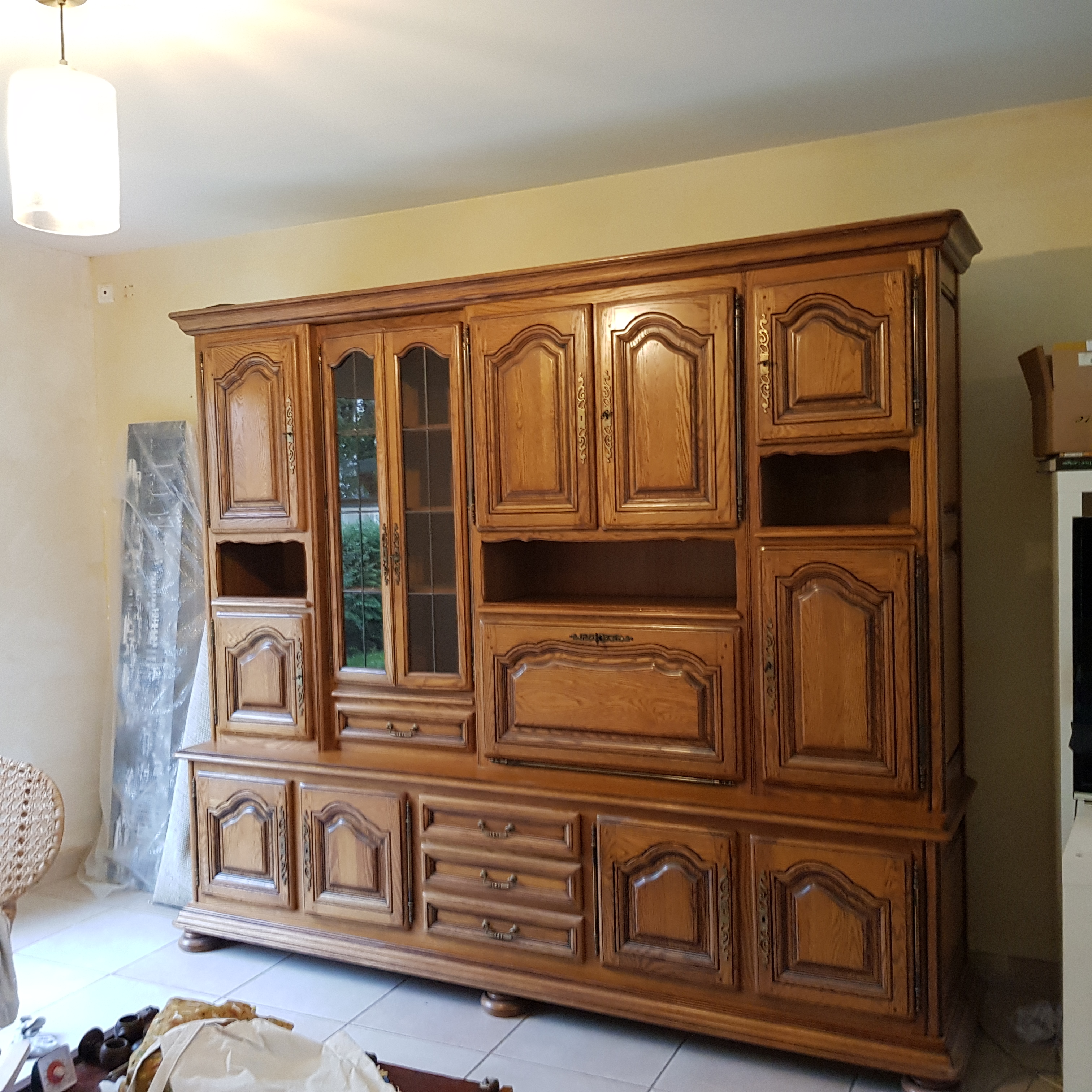 Vaisselier massif d'origine avant transformation